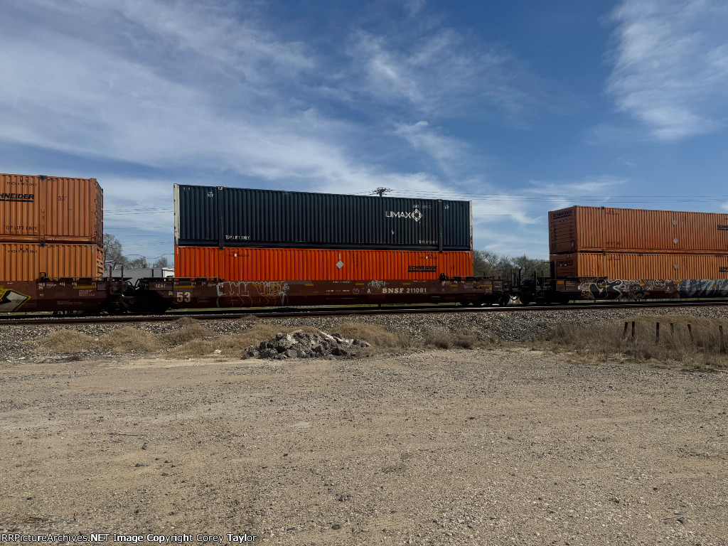 BNSF 211081